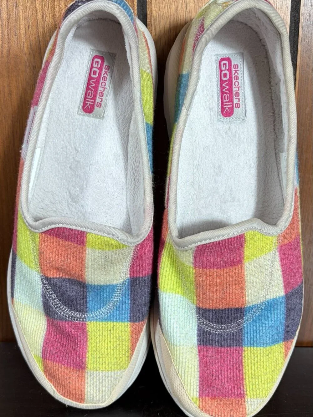 Skechers Go Walk Resalyte Slip-On Colorful Plaid Colorway Womens Sz 8 - EUC